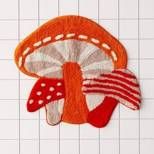 NWOT Urban Outfitters Home Mushroom Tufted Shag Bath Mat